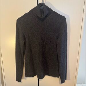 dark gray lord and taylor 100% cashmere turtleneck
